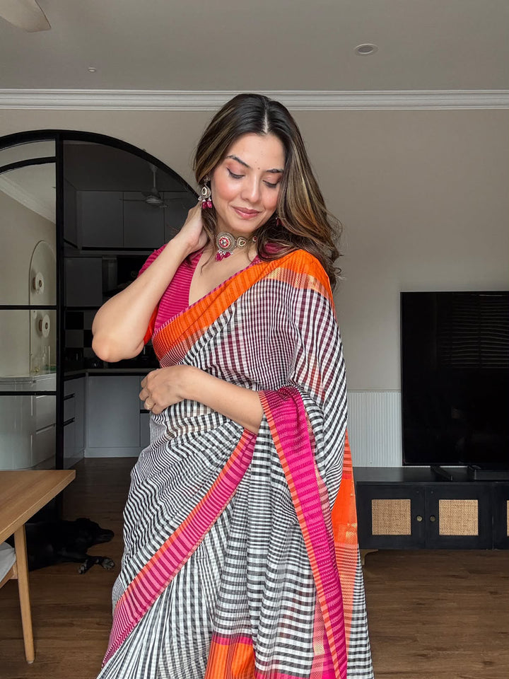 MONOCHROME MUSE- PREMIUM HANDWOVEN MAHESHWARI SILK BY COTTON SAREE (DISPATCH TIME IS 10-15 DAYS)