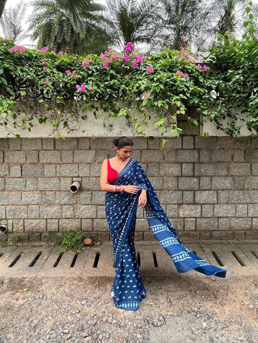 AKOLA INDIGO HAND BLOCK DABU PRINTED SOFT MULMUL COTTON SAREE- 006