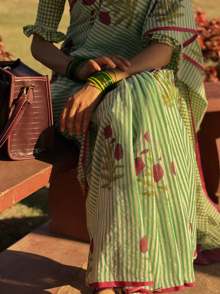 SANGANERI HAND BLOCK PRINTED SOFT COTTON SAREE- MUGHAL FLORALS ON STRIPES