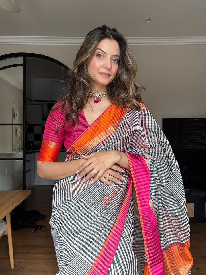 MONOCHROME MUSE- PREMIUM HANDWOVEN MAHESHWARI SILK BY COTTON SAREE (DISPATCH TIME IS 10-15 DAYS)