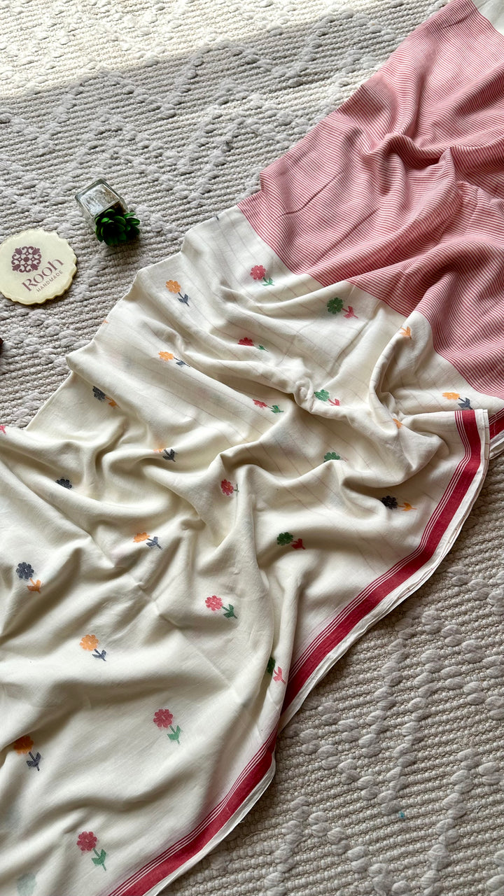 PREMIUM JAMDANI WEAVE HANDWOVEN AND HANDSPUN COTTON SAREE - WHITE & RED BLOSSOMS