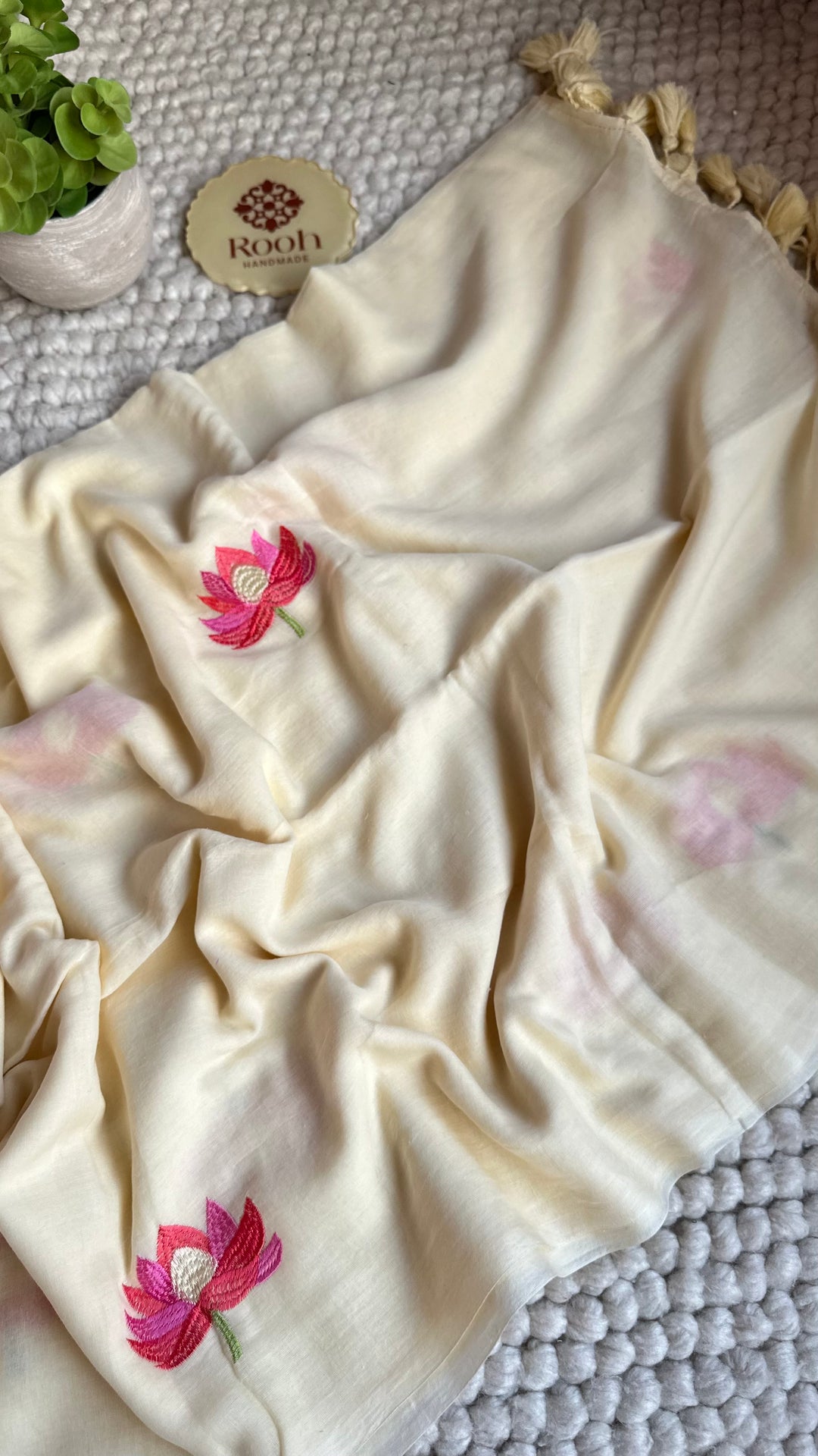 CREAMY WHITE - LOTUS EMBROIDERED PURE SUPER SOFT MULMUL COTTON SAREE