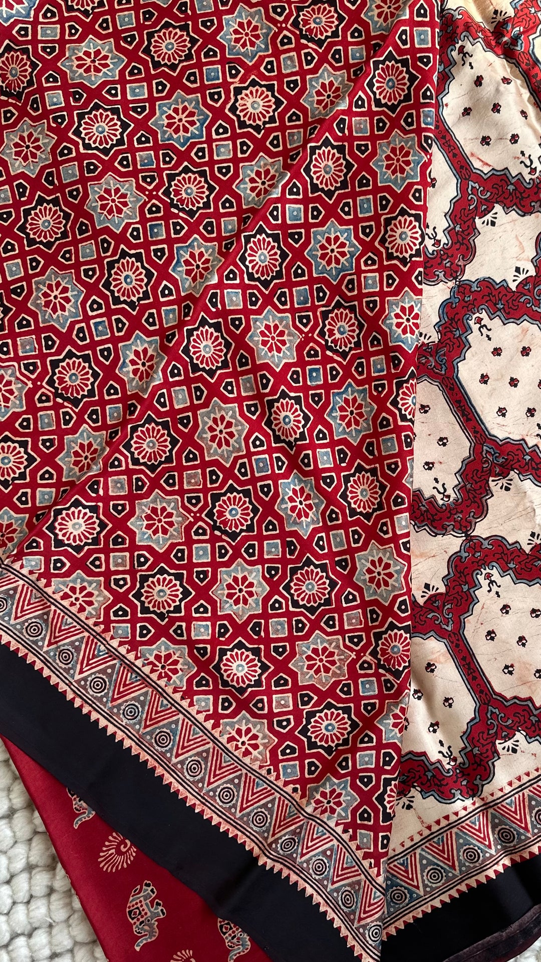 IVORY PANES - AJRAKH HAND BLOCK PRINTED PREMIUM MODAL SILK SAREE