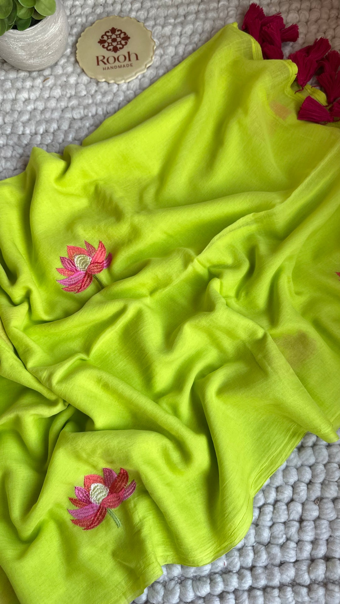LEMON GREEN - LOTUS EMBROIDERED PURE SUPER SOFT MULMUL COTTON SAREE