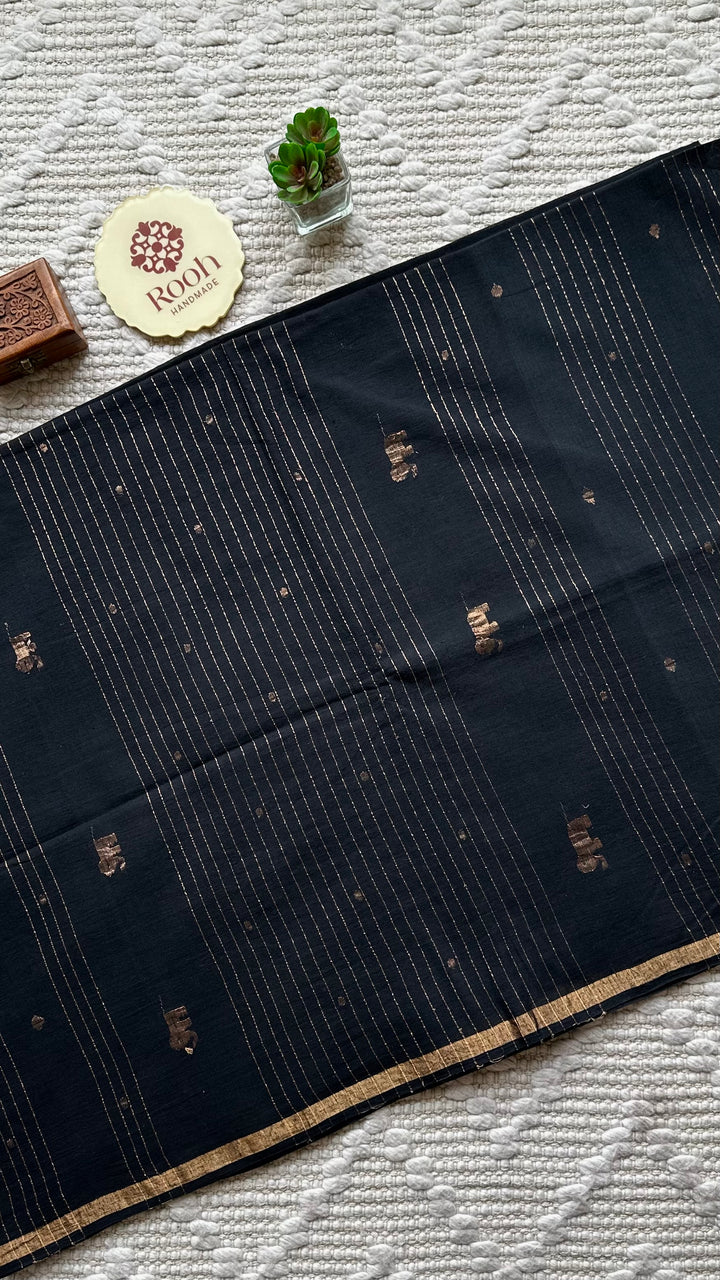 PREMIUM JAMDANI WEAVE HANDWOVEN AND HANDSPUN COTTON SAREE - RAVEN BLACK