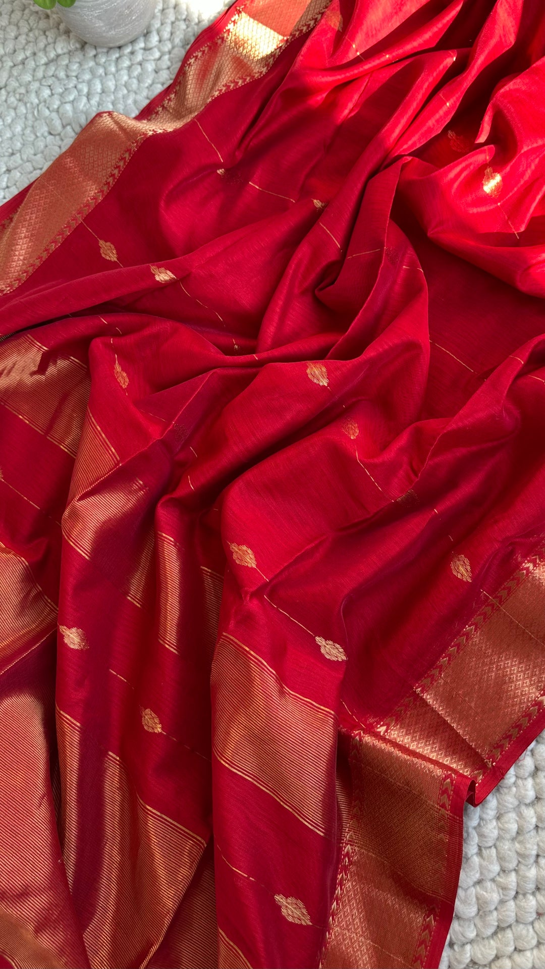 VERMILLION RED - SUPER PREMIUM HANDWOVEN MAHESHWARI PURE SILK COTTON SAREE