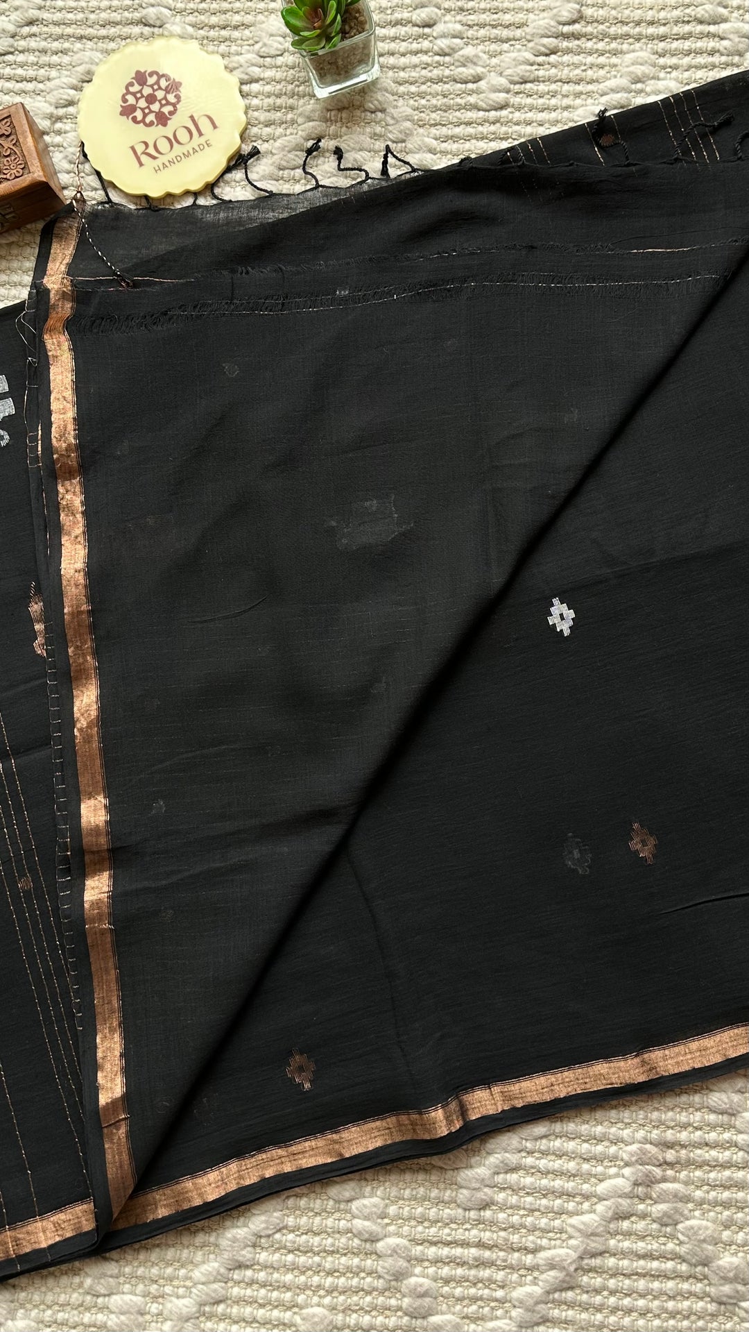 PREMIUM JAMDANI WEAVE HANDWOVEN AND HANDSPUN COTTON SAREE - RICH BLACK