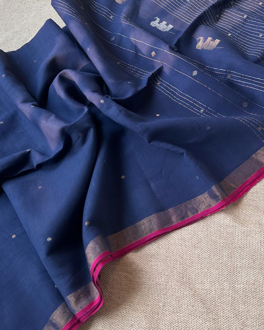 PREMIUM JAMDANI WEAVE HANDWOVEN AND HANDSPUN COTTON SAREE - PINK ON MIDNIGHT BLUE ( DISPATCH TIME IS 5-7 DAYS )