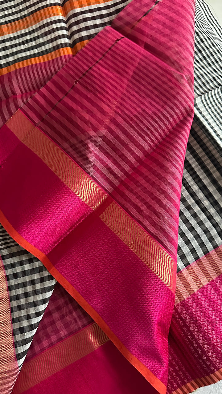 MONOCHROME MUSE- PREMIUM HANDWOVEN MAHESHWARI SILK BY COTTON SAREE (DISPATCH TIME IS 10-15 DAYS)