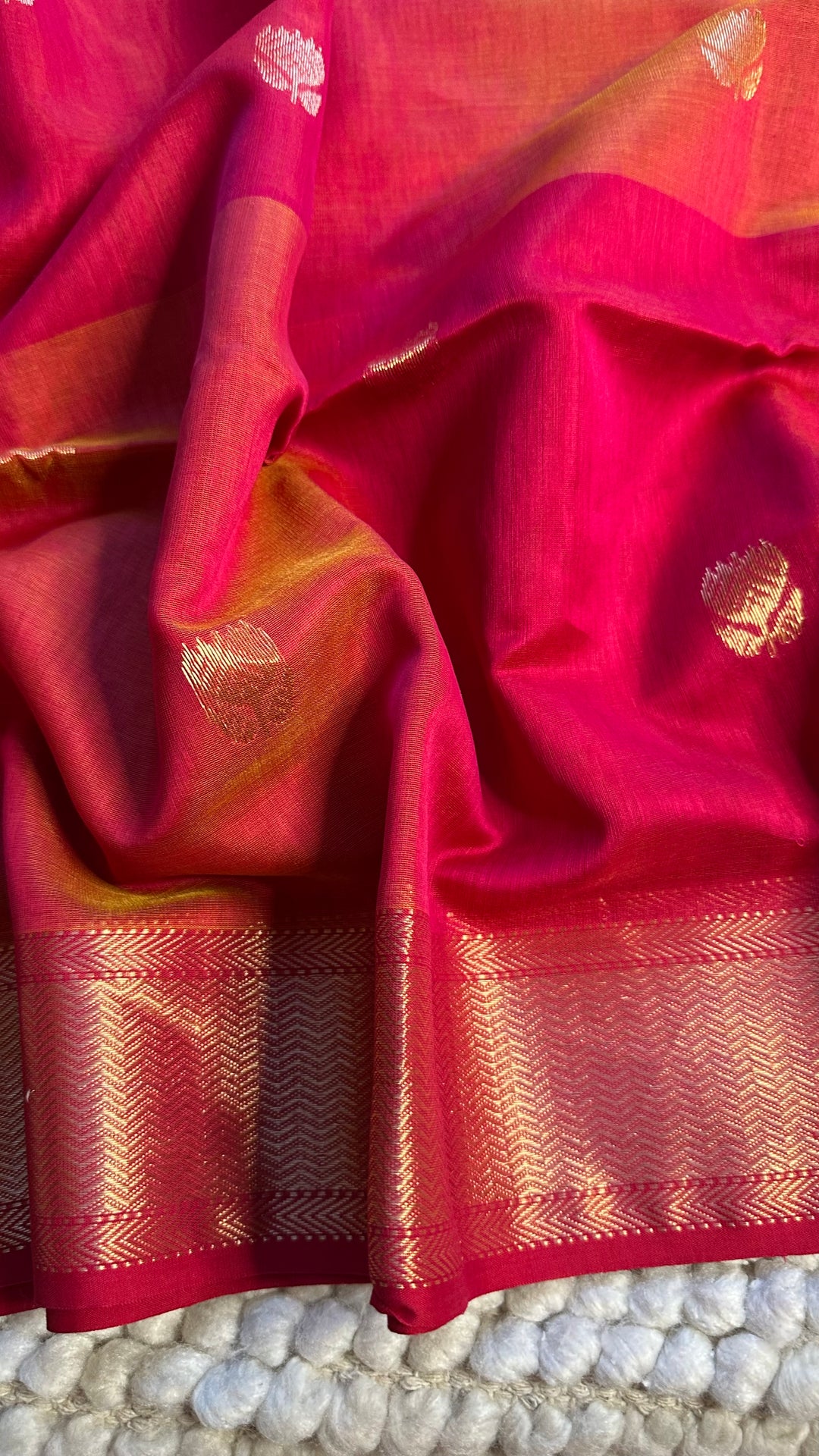 HOT PINK & ORANGE DUAL TONE- PREMIUM HANDWOVEN MAHESHWARI SILK BY COTTON SAREE (DISPATCH TIME IS 10-15 DAYS)