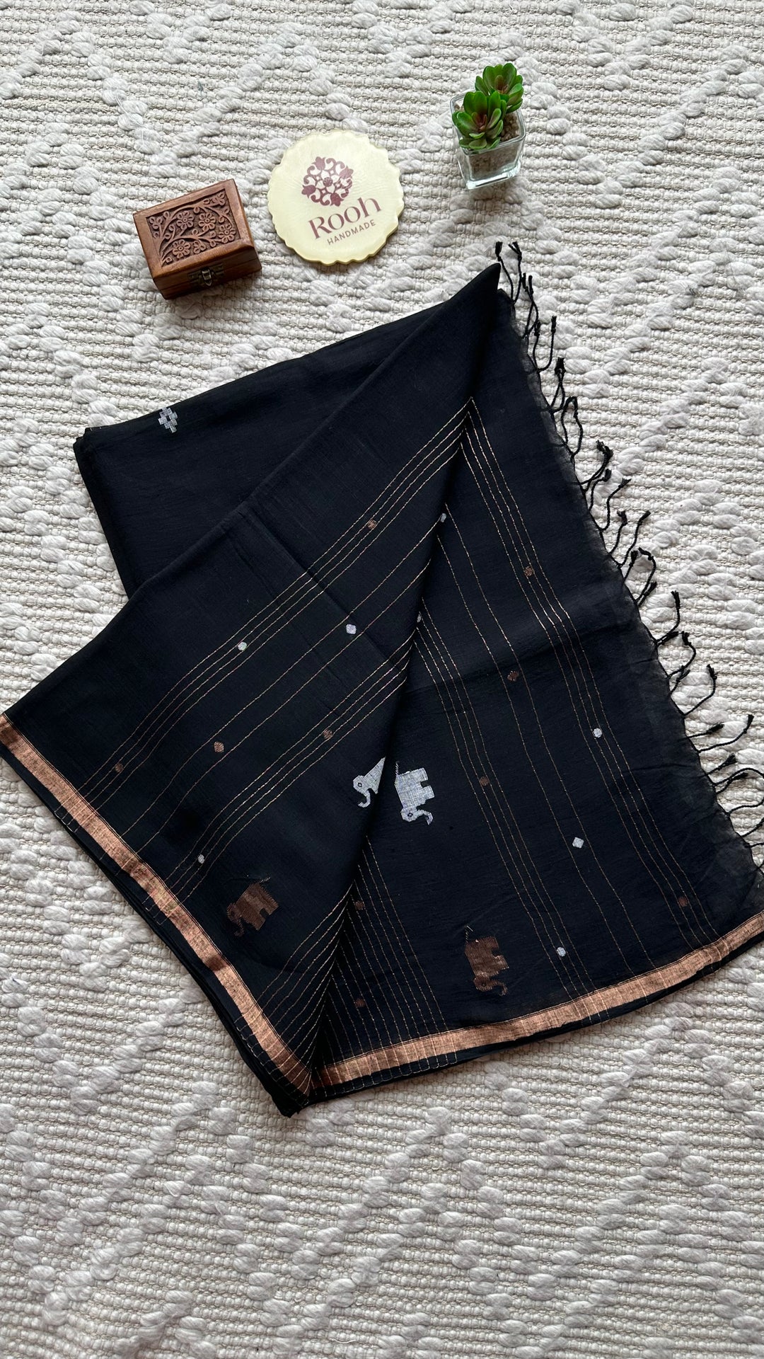 PREMIUM JAMDANI WEAVE HANDWOVEN AND HANDSPUN COTTON SAREE - RICH BLACK