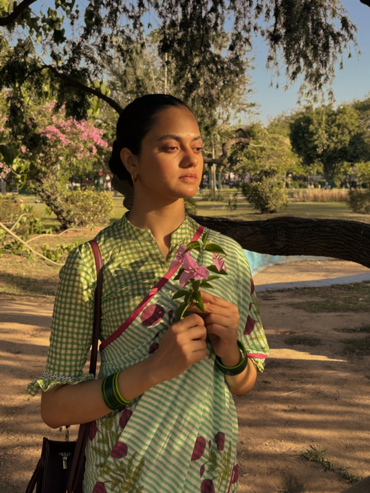 SANGANERI HAND BLOCK PRINTED SOFT COTTON SAREE- MUGHAL FLORALS ON STRIPES