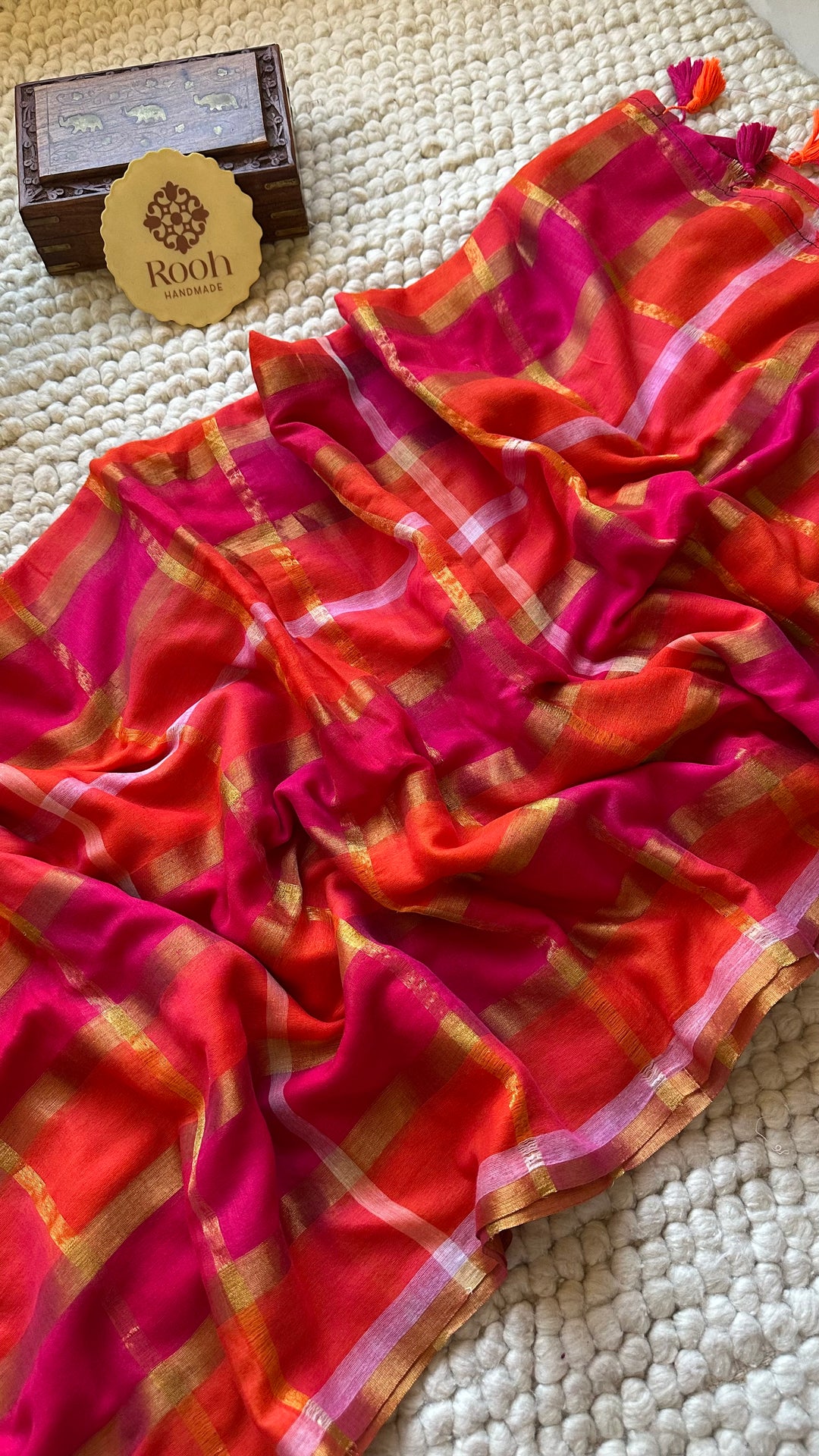 HANDWOVEN MULTICOLOUR ZARI CHECKS PURE MULMUL COTTON SAREE - 010