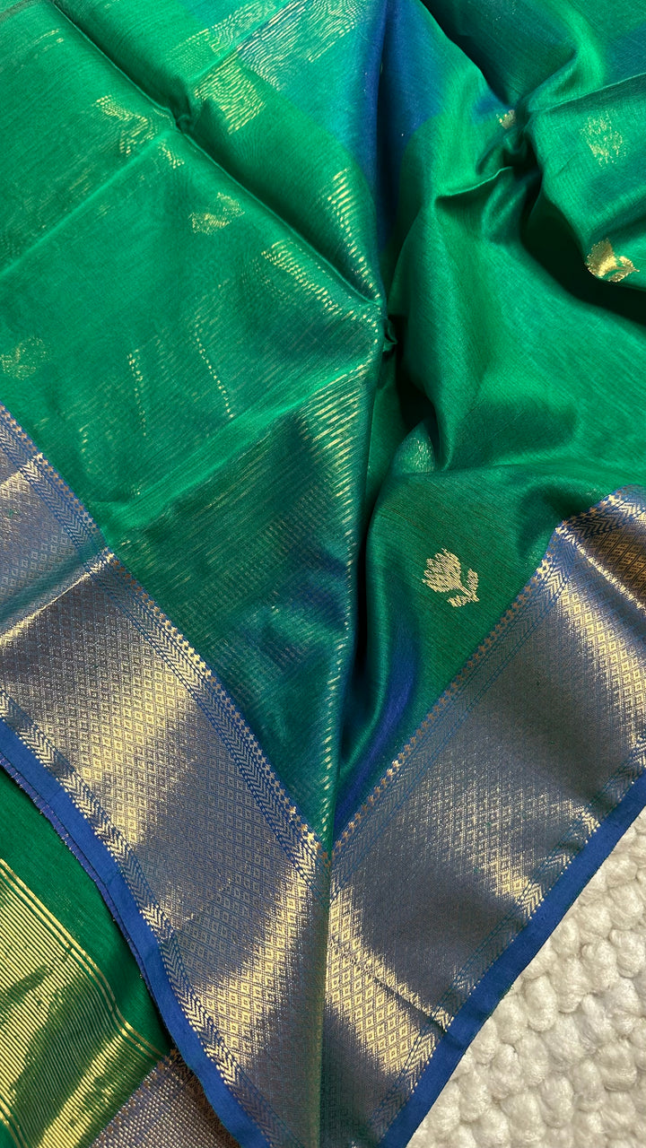 PEACOCK GREEN AND BLUE DUAL TONE- PREMIUM HANDWOVEN MAHESHWARI SILK BY COTTON SAREE (DISPATCH IN 7-10 DAYS)
