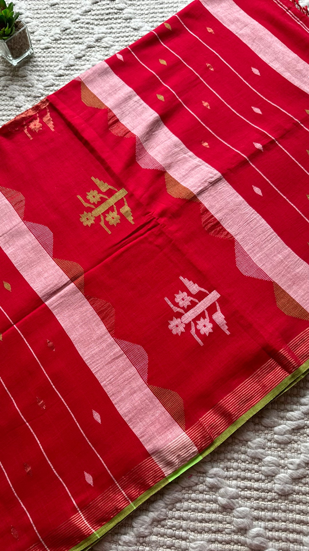 PREMIUM JAMDANI WEAVE HANDWOVEN AND HANDSPUN COTTON SAREE - CRIMSON RED