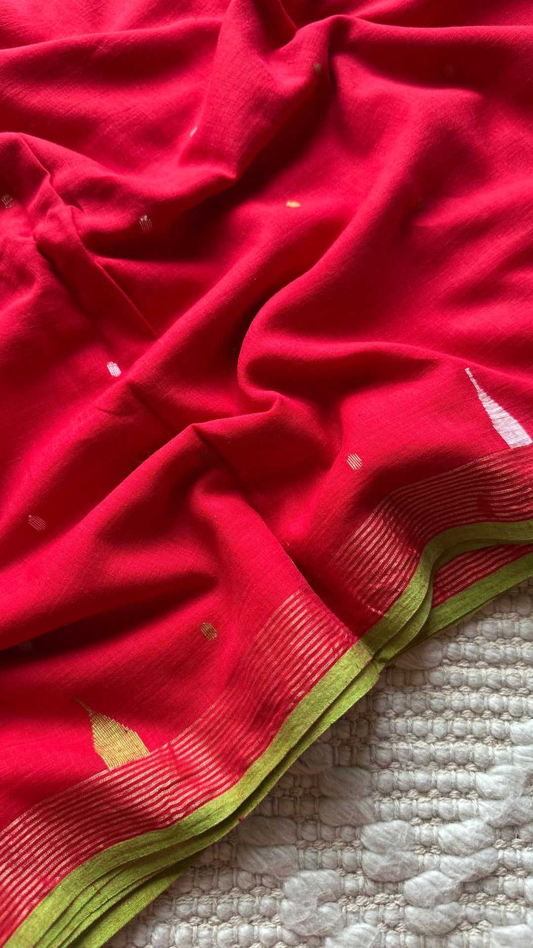 PREMIUM JAMDANI WEAVE HANDWOVEN AND HANDSPUN COTTON SAREE - CRIMSON RED