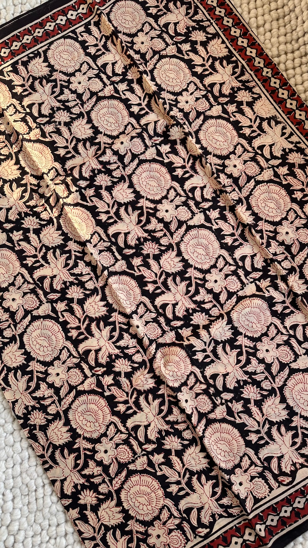 VANIKA - FLORAL BAGRU HAND BLOCK PRINTED SOFT MULMUL COTTON SAREE