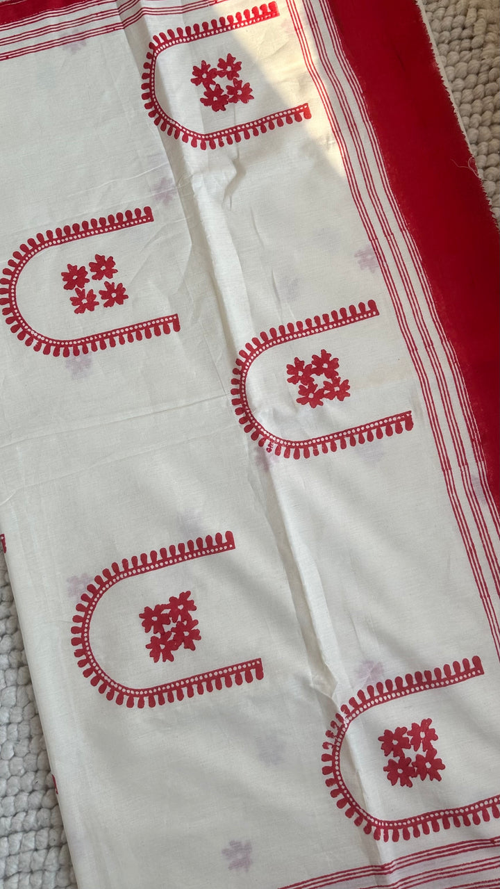 SHIULI - HANDBLOCK PRINTED ON HANDWOVEN BENGAL COTTON SAREE