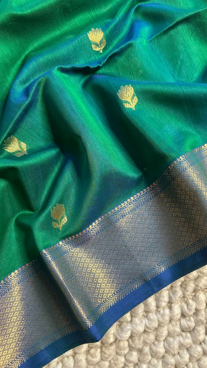 PEACOCK GREEN AND BLUE DUAL TONE- PREMIUM HANDWOVEN MAHESHWARI SILK BY COTTON SAREE (DISPATCH IN 7-10 DAYS)