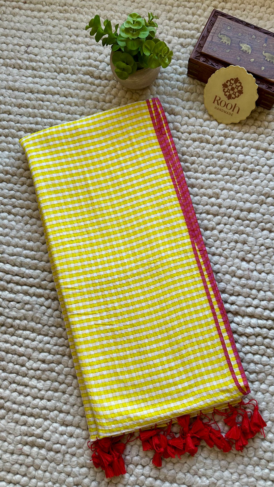 HANDWOVEN LEMON-YELLOW ZARI CHECKS PURE MULMUL COTTON SAREE (DISPATCH TIME IS 15-20 DAYS)