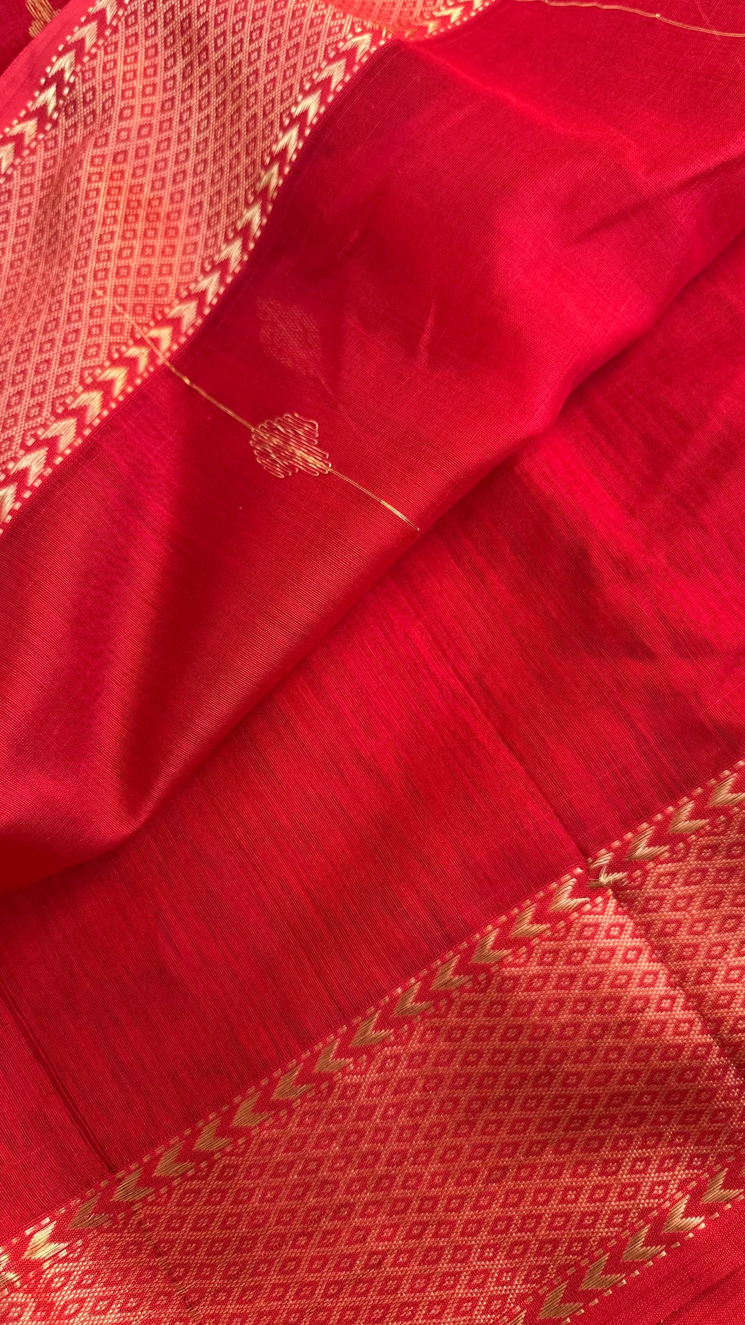 VERMILLION RED - SUPER PREMIUM HANDWOVEN MAHESHWARI PURE SILK COTTON SAREE
