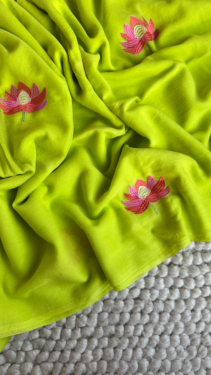 LEMON GREEN - LOTUS EMBROIDERED PURE SUPER SOFT MULMUL COTTON SAREE