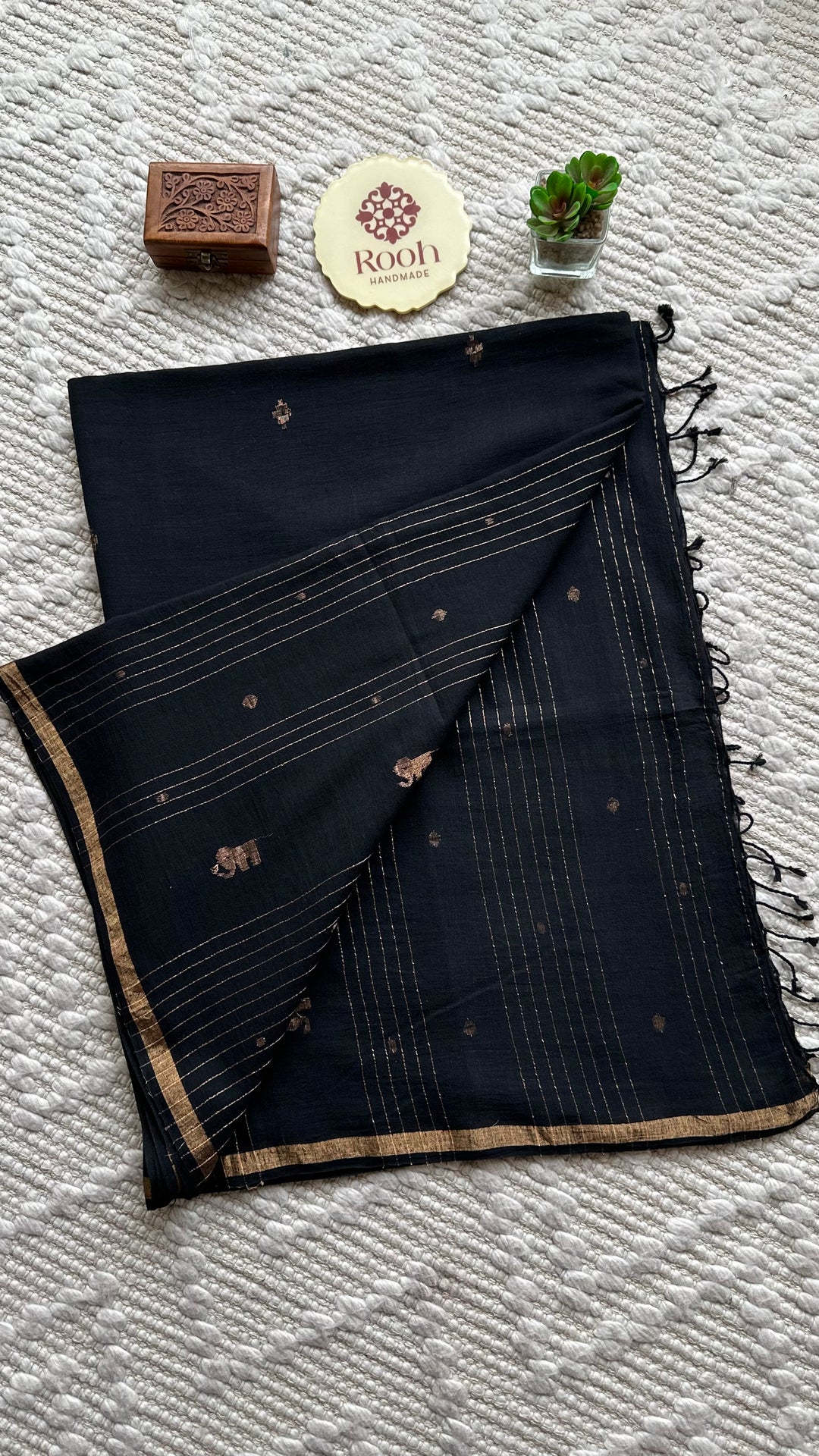 PREMIUM JAMDANI WEAVE HANDWOVEN AND HANDSPUN COTTON SAREE - RAVEN BLACK