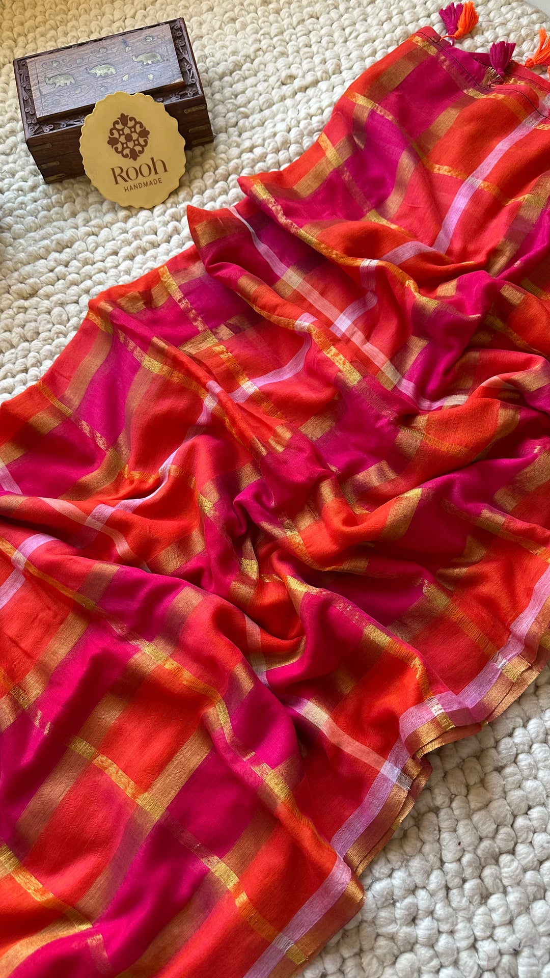 HANDWOVEN MULTICOLOUR ZARI CHECKS PURE MULMUL COTTON SAREE - 010