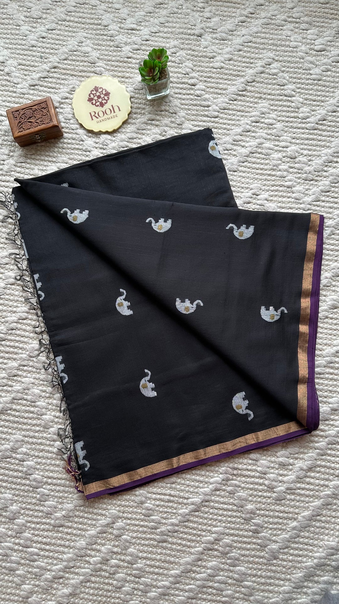 PREMIUM JAMDANI WEAVE HANDWOVEN PURE SILK BY PURE COTTON SAREE - OXFORD BLACK