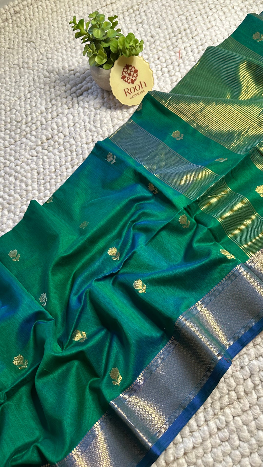 PEACOCK GREEN AND BLUE DUAL TONE- PREMIUM HANDWOVEN MAHESHWARI SILK BY COTTON SAREE (DISPATCH IN 7-10 DAYS)
