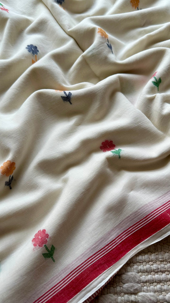 PREMIUM JAMDANI WEAVE HANDWOVEN AND HANDSPUN COTTON SAREE - WHITE & RED BLOSSOMS