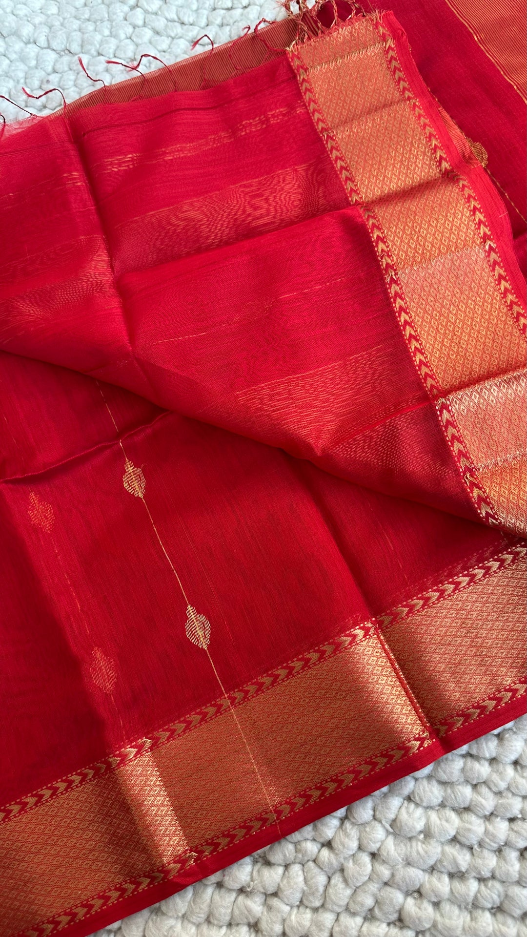 VERMILLION RED - SUPER PREMIUM HANDWOVEN MAHESHWARI PURE SILK COTTON SAREE