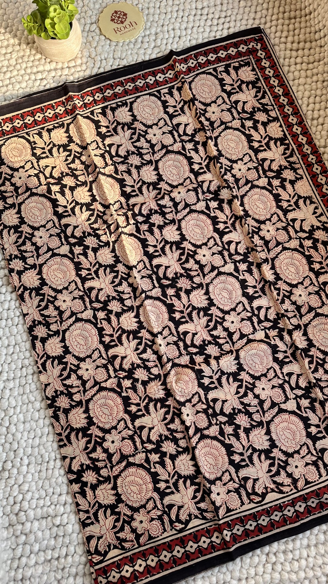 VANIKA - FLORAL BAGRU HAND BLOCK PRINTED SOFT MULMUL COTTON SAREE