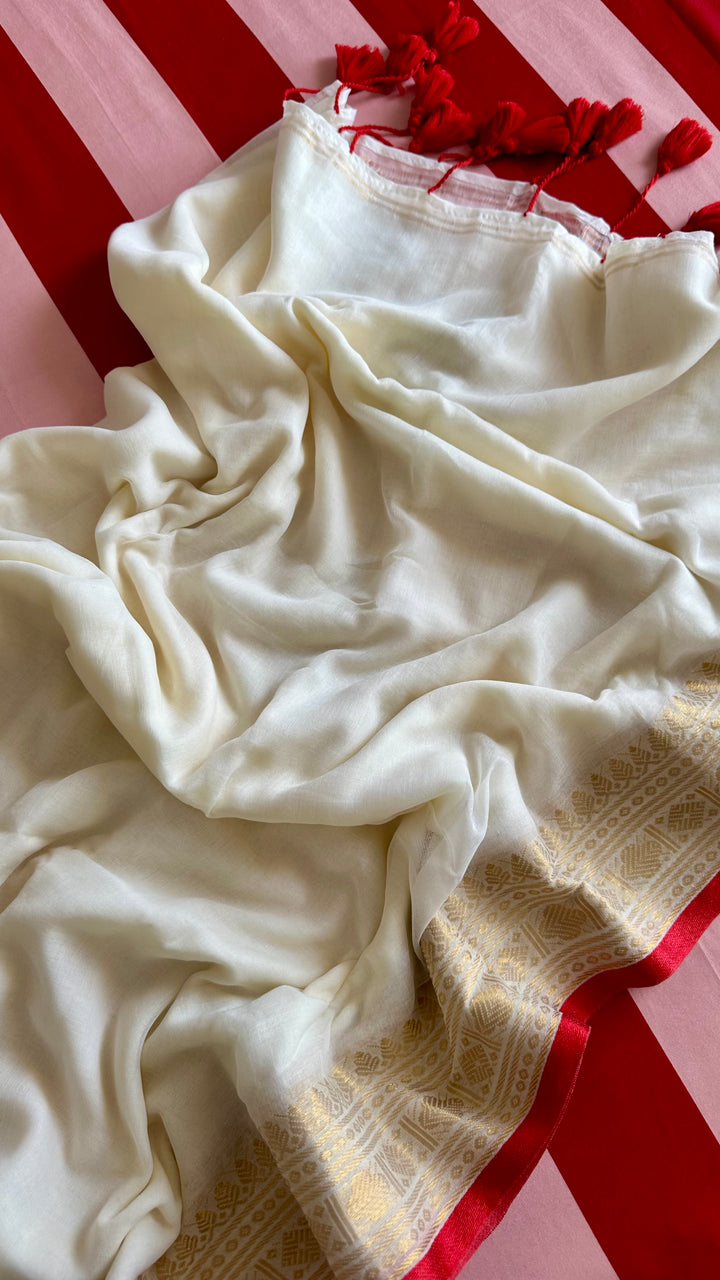 WHITE & RED SUPER SOFT MUL COTTON SAREE WITH WOVEN ZARI BORDER
