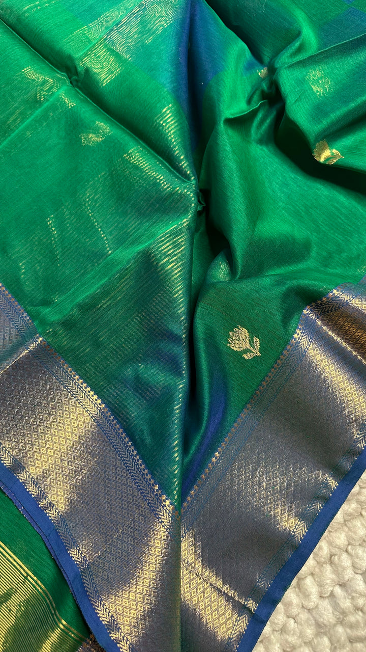 PEACOCK GREEN AND BLUE DUAL TONE- PREMIUM HANDWOVEN MAHESHWARI SILK BY COTTON SAREE (DISPATCH IN 7-10 DAYS)
