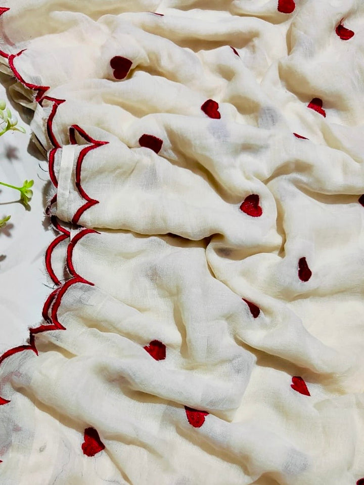 DIL - WHITE & RED SUPER SOFT MUL COTTON SAREE WITH SCALLOPED BORDER (DISPATCH TIME IS 7-10 DAYS)