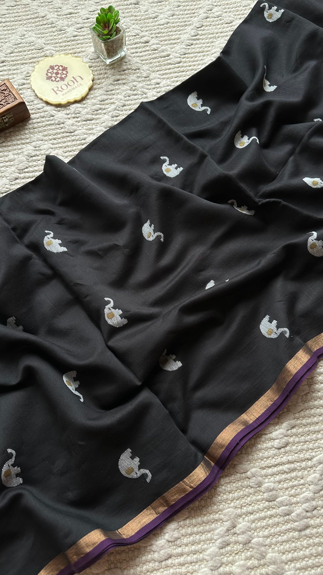 PREMIUM JAMDANI WEAVE HANDWOVEN PURE SILK BY PURE COTTON SAREE - OXFORD BLACK