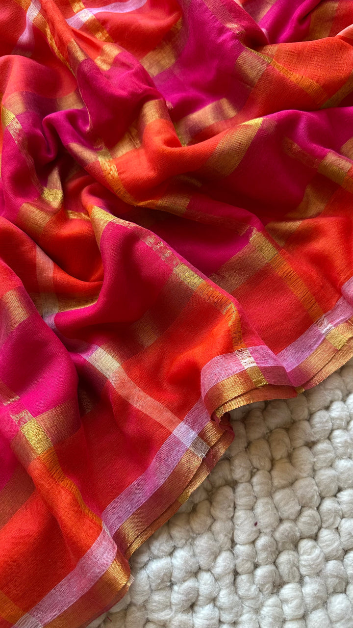 HANDWOVEN MULTICOLOUR ZARI CHECKS PURE MULMUL COTTON SAREE - 010