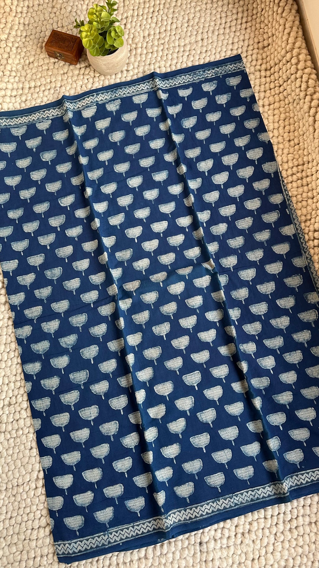 AKOLA INDIGO HAND BLOCK DABU PRINTED SOFT MULMUL COTTON SAREE- 029