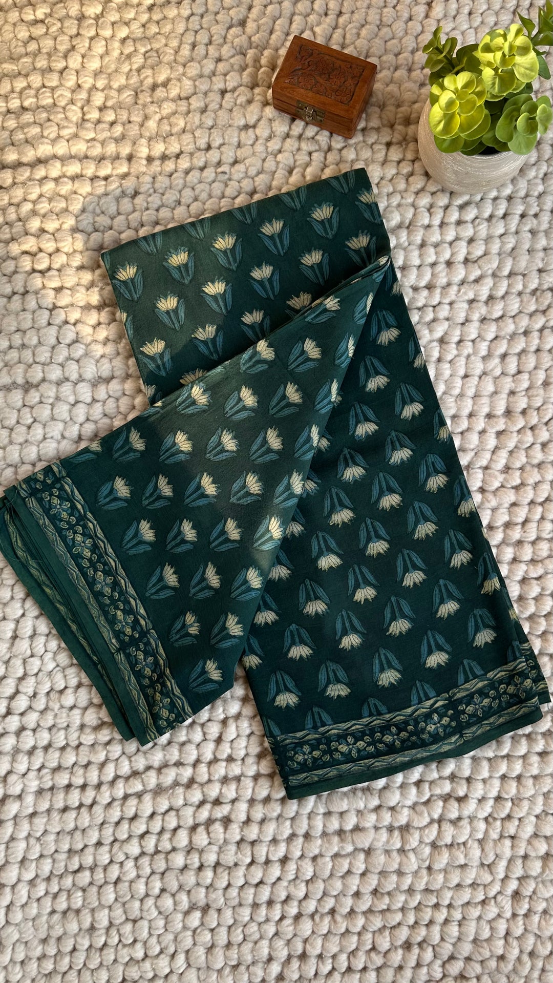 AKOLA INDIGO GREEN HAND BLOCK DABU PRINTED SOFT MULMUL COTTON SAREE- 032