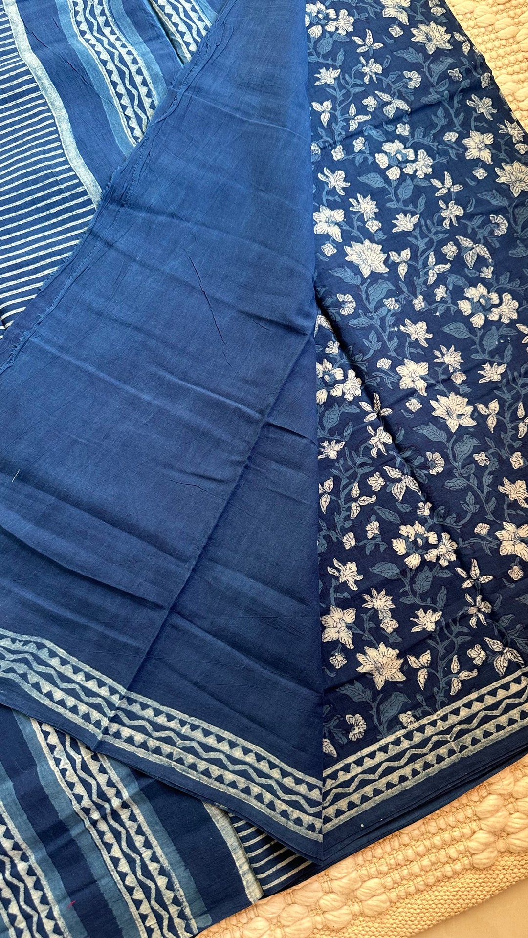 AKOLA INDIGO HAND BLOCK DABU PRINTED SOFT MULMUL COTTON SAREE- 013