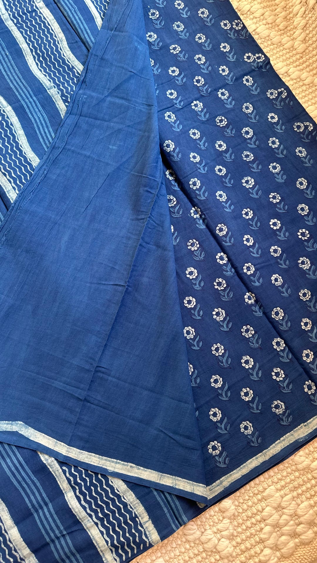 AKOLA INDIGO HAND BLOCK DABU PRINTED SOFT MULMUL COTTON SAREE- 011