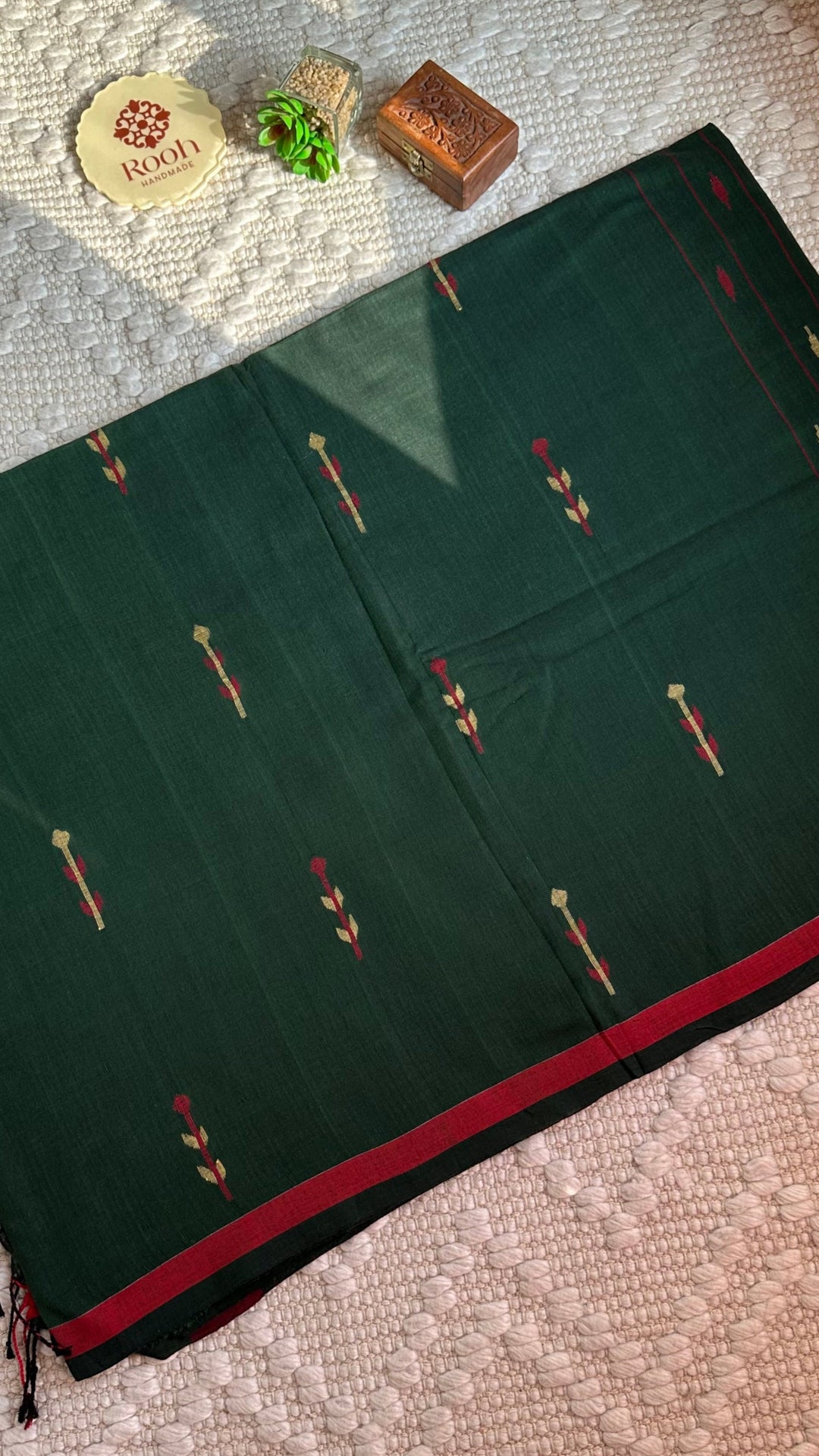 PREMIUM JAMDANI WEAVE HANDWOVEN AND HANDSPUN COTTON SAREE - PINE GREEN