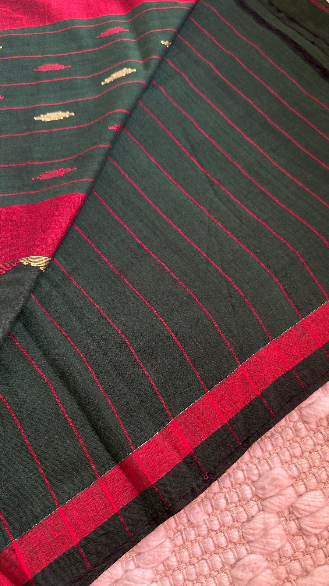 PREMIUM JAMDANI WEAVE HANDWOVEN AND HANDSPUN COTTON SAREE - PINE GREEN
