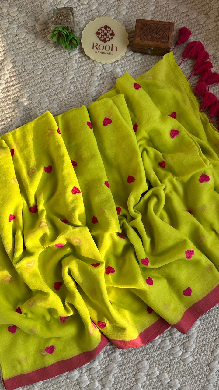 DIL - LIME GREEN WITH PINK BORDER SUPER SOFT MUL COTTON SAREE (DISPATCH TIME IS 7 TO 10 DAYS)