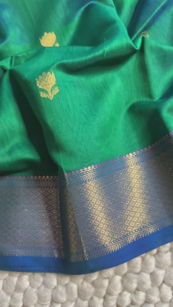PEACOCK GREEN AND BLUE DUAL TONE- PREMIUM HANDWOVEN MAHESHWARI SILK BY COTTON SAREE (DISPATCH IN 7-10 DAYS)